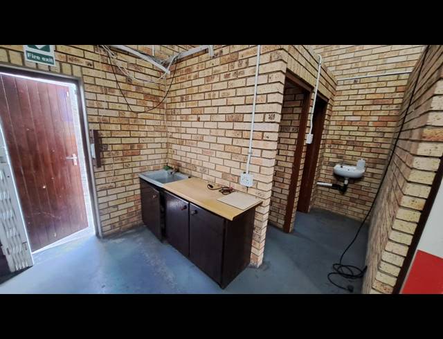 123M² WORKSHOP TO LET IN RICHARDS BAY CENTRAL